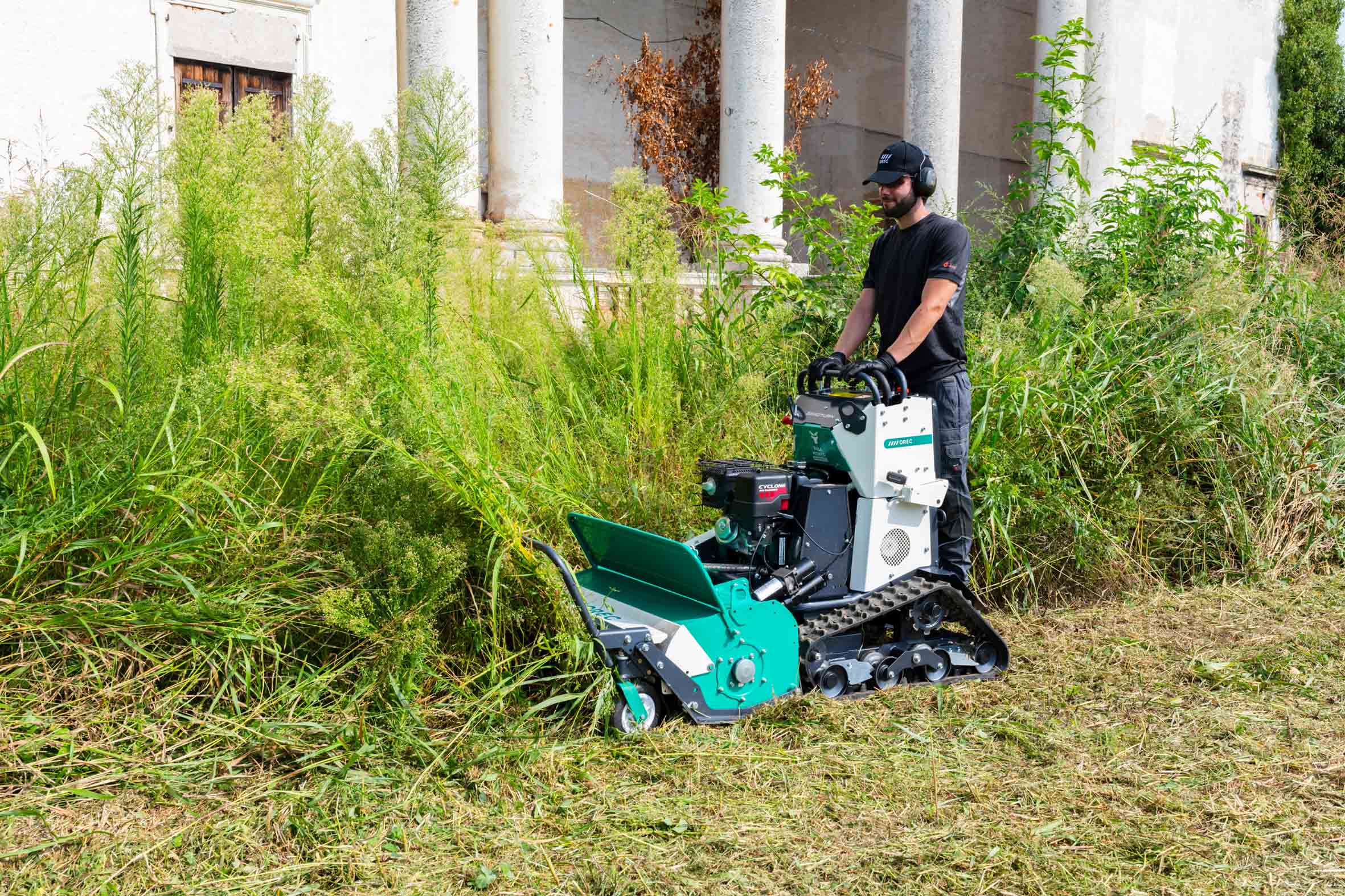 Orec ZHR800 Trinciasarmenti cingolato idrostatico a raggio zero con operatore a bordo - immagine 6