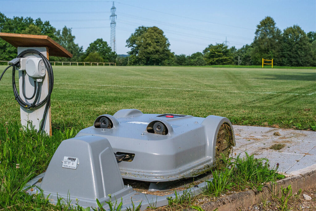 Echo Stazione TM-850  Base di ricarica per robot rasaerba TM-850