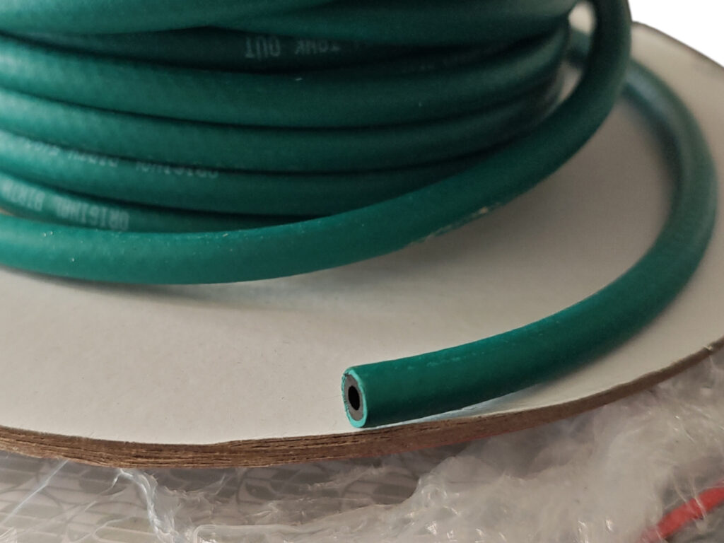 Tubo carburante telato interno 3×7 mm (rotolo da 10 metri)
